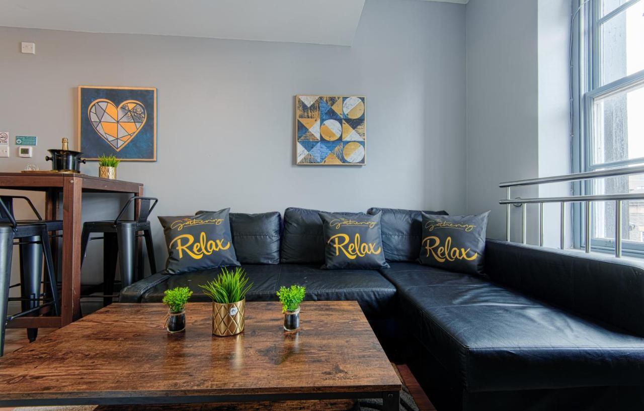 شقة The Eistedfod Penthouse - Berwyn House ريكسهام المظهر الخارجي الصورة