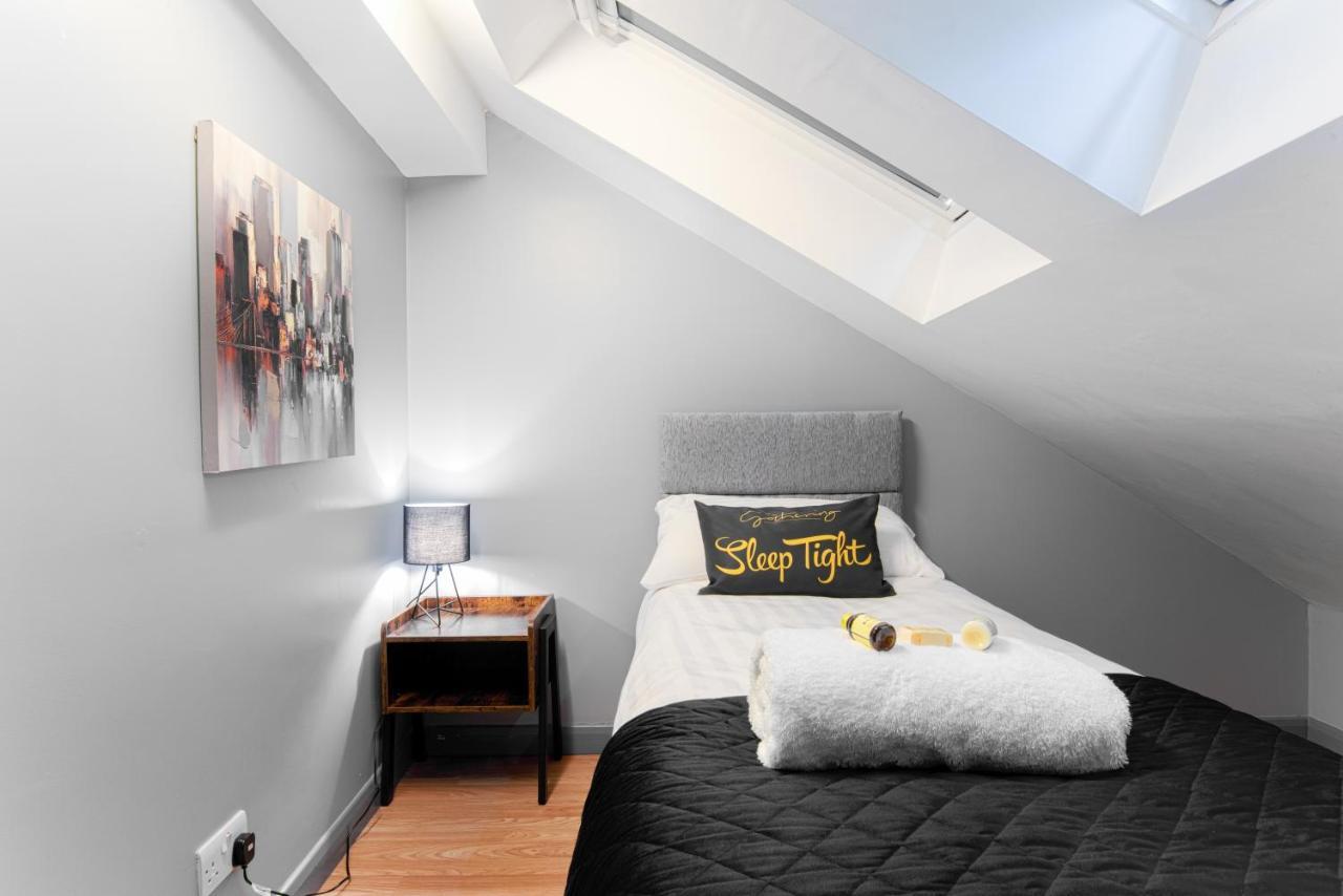 شقة The Eistedfod Penthouse - Berwyn House ريكسهام المظهر الخارجي الصورة